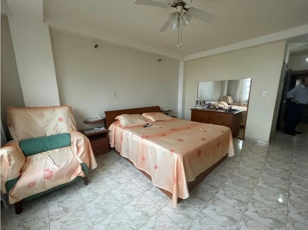Vendo casa de 4 niveles 450m2 La Union 7004 - 24