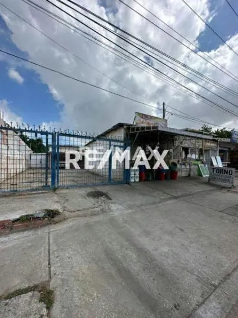 Locales Av La Limpia - 2
