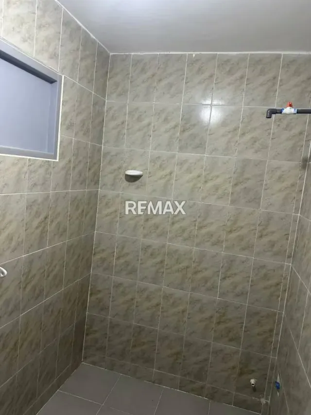 EN ALQUILER LOCAL COMERCIAL CERCA DEL C.C GUACARA PLAZA - 13