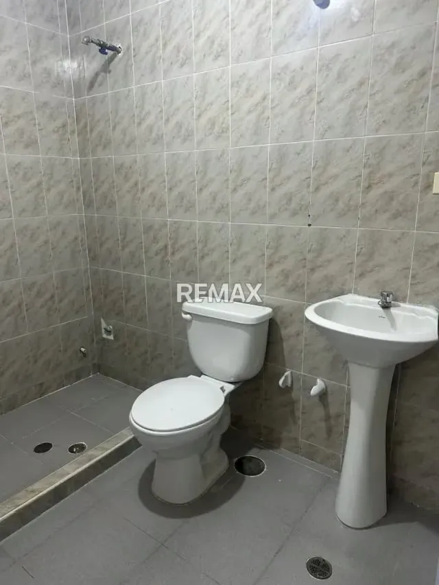 EN ALQUILER LOCAL COMERCIAL CERCA DEL C.C GUACARA PLAZA - 14