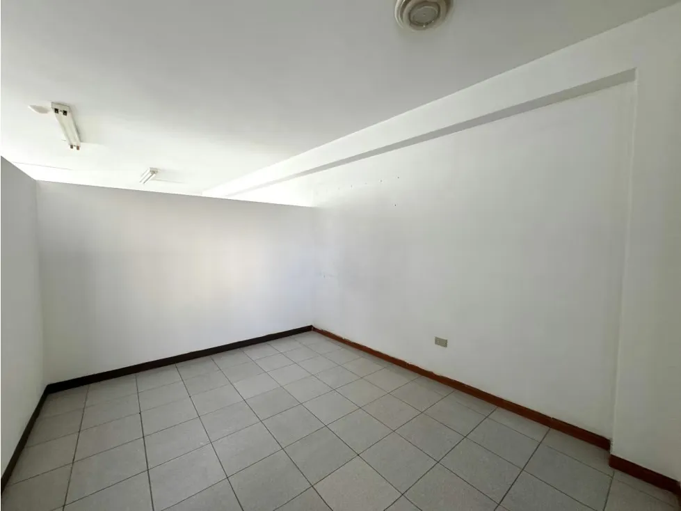 Edificio comercial en venta en el pueblo de Baruta - 14