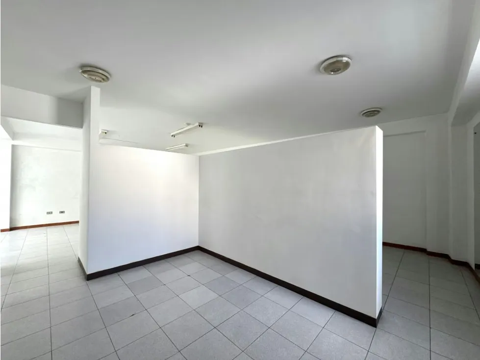 Edificio comercial en venta en el pueblo de Baruta - 16
