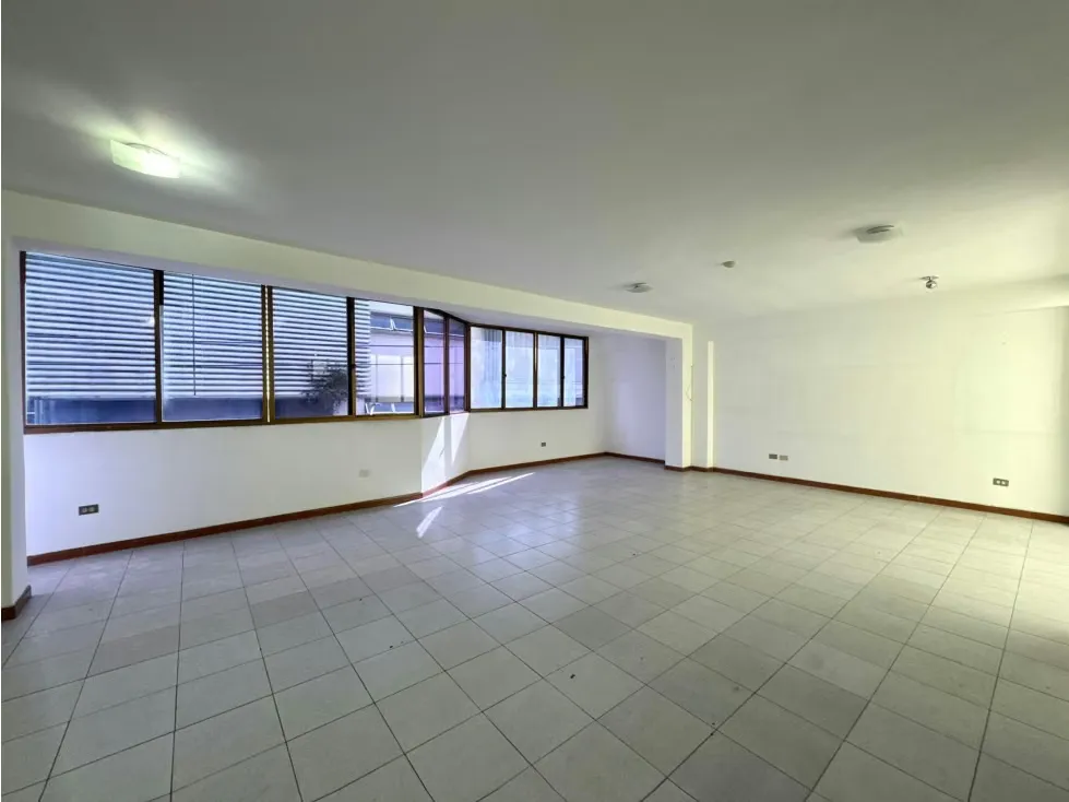 Edificio comercial en venta en el pueblo de Baruta - 21