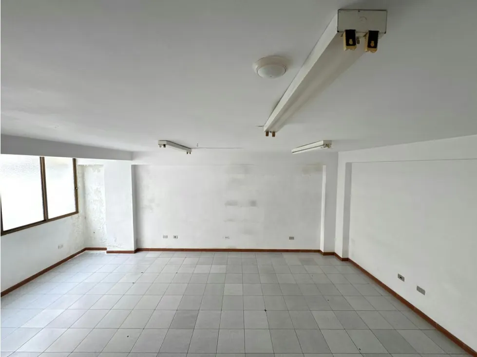 Edificio comercial en venta en el pueblo de Baruta - 25