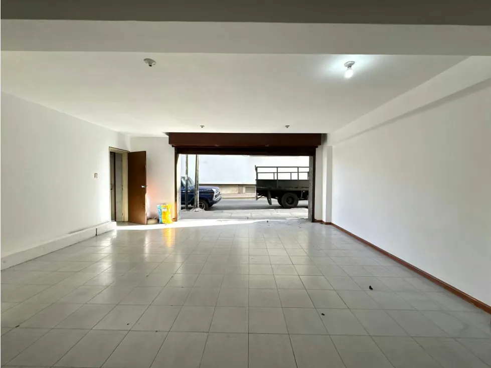 Edificio comercial en venta en el pueblo de Baruta - 9
