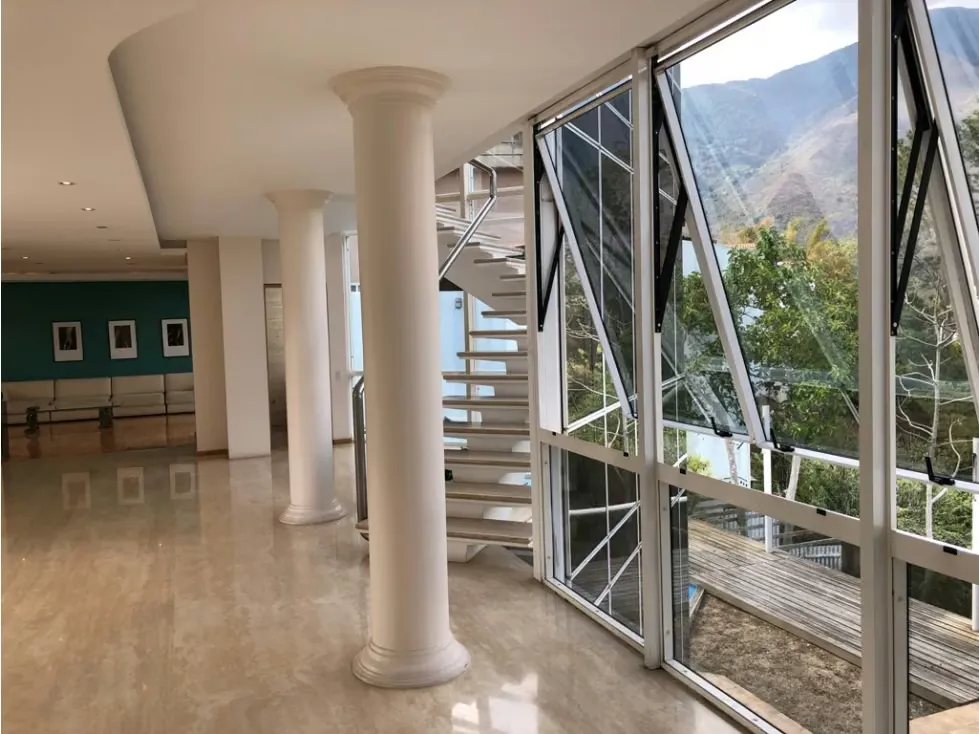 Se vende casa 500m2+200m2 terraza Urb. Miranda 9703 - 3