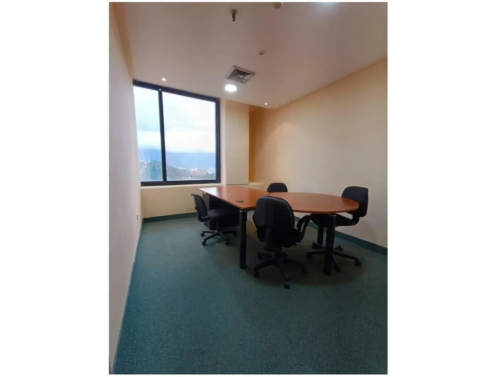Se alquila Oficina 108m² Prados del Este