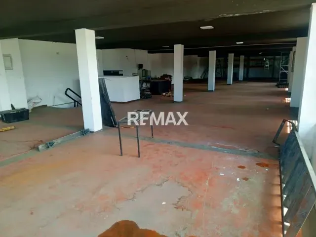 LOCAL COMERCIAL EN VENTA CABIMAS - 3
