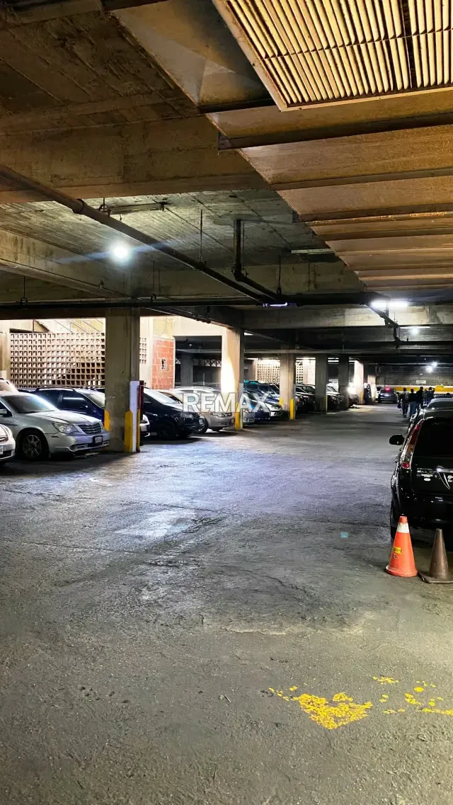 APARTAMENTO EN VENTA - URB. EL VALLE - 11