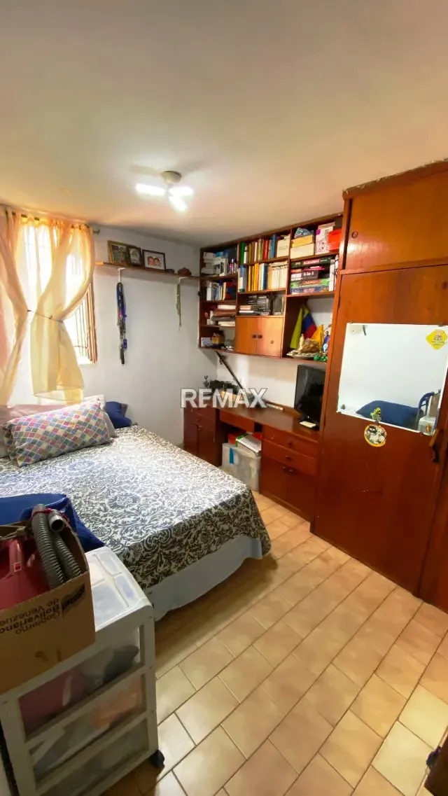 APARTAMENTO EN VENTA - URB. EL VALLE - 7