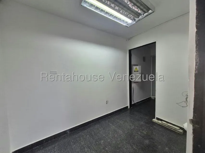 Local Comercial en Alquiler en Cecilio Acosta, Zulia - 6