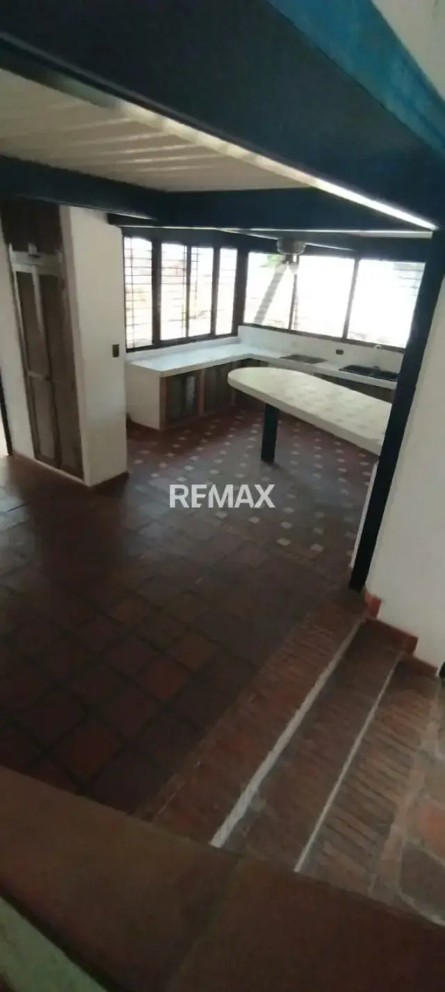 En venta Th. En residencias CantaClaro. Zona montañosa de Puerto la cruz