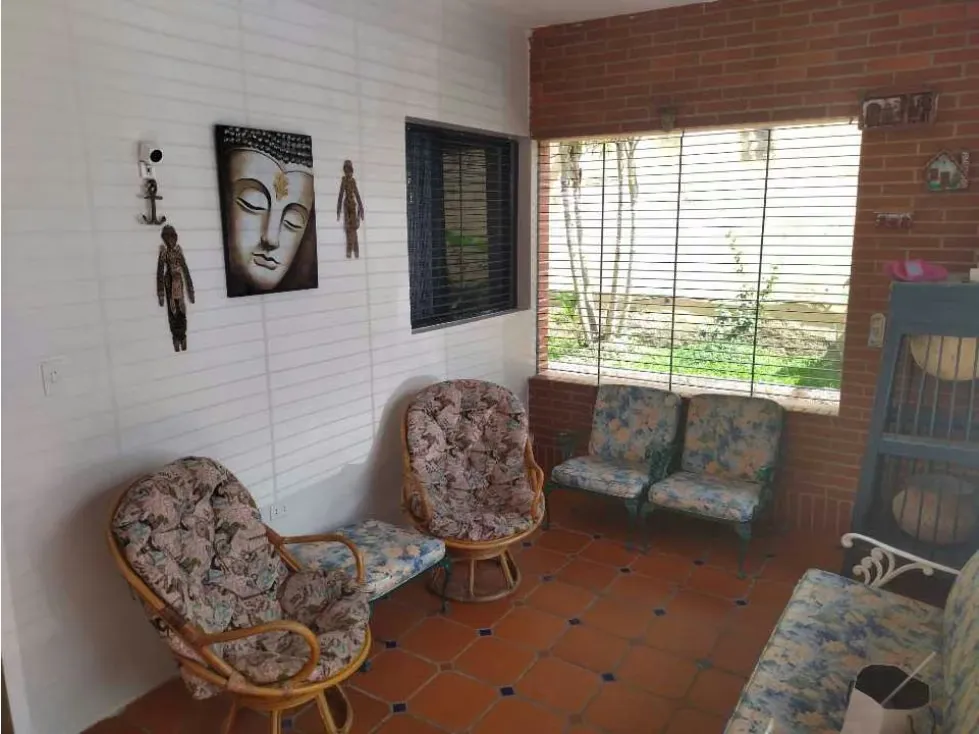 En venta casa 450m2 4h/2b/ 8p Altamira - 2