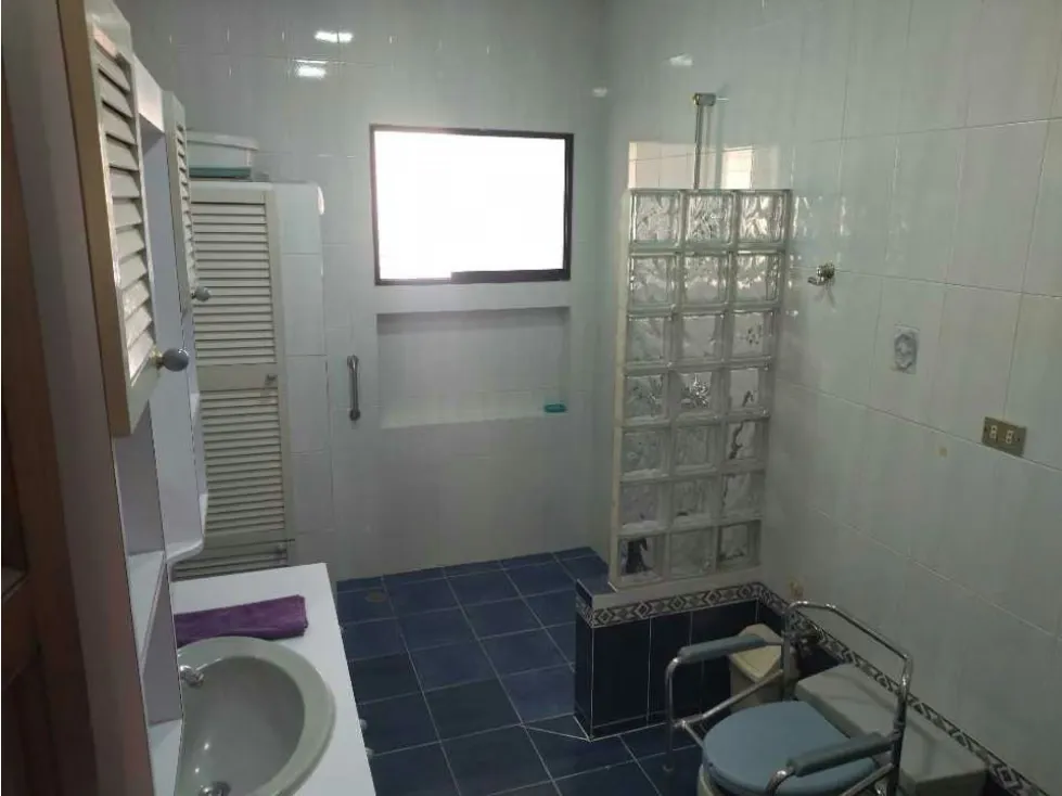 En venta casa 450m2 4h/2b/ 8p Altamira - 14