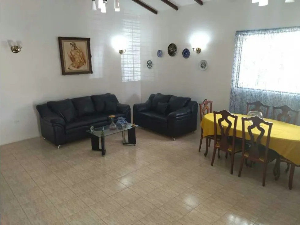 En venta casa 450m2 4h/2b/ 8p Altamira - 3