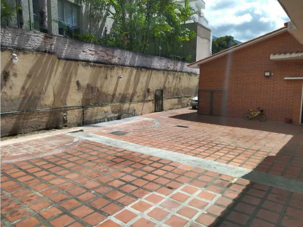 En venta casa 450m2 4h/2b/ 8p Altamira - 24