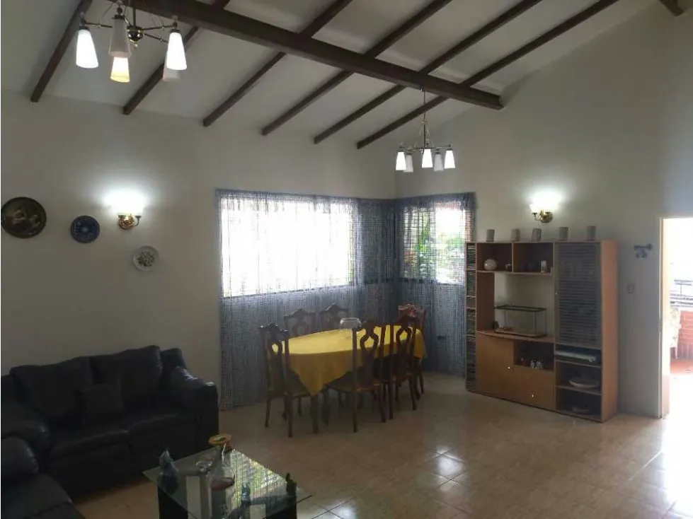 En venta casa 450m2 4h/2b/ 8p Altamira - 6