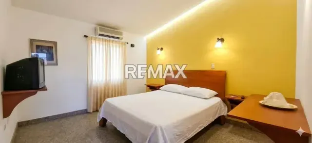 SE VENDE POSADA EN PUEBLO NUEVO - 2