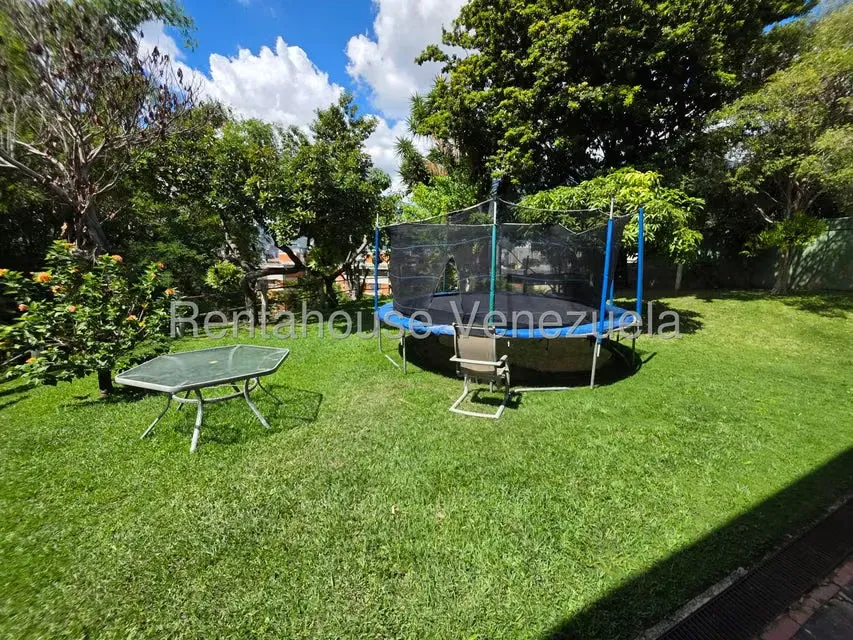 Casa (Multipes Niveles) en Venta en Chuao, Distrito Metropolitano - 36