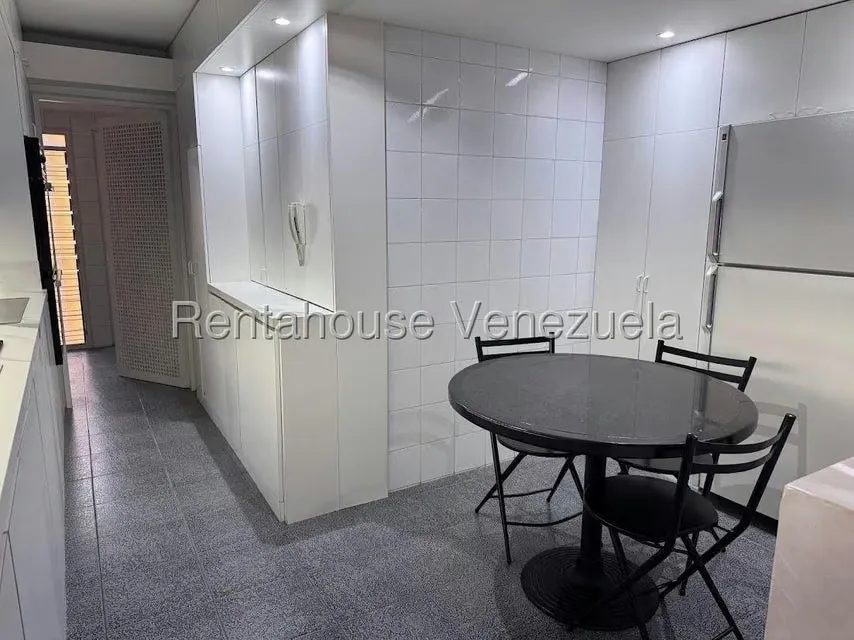 Apartamento (1 Nivel) en Alquiler en Colinas de Valle Arriba, Distrito Metropolitano - 13