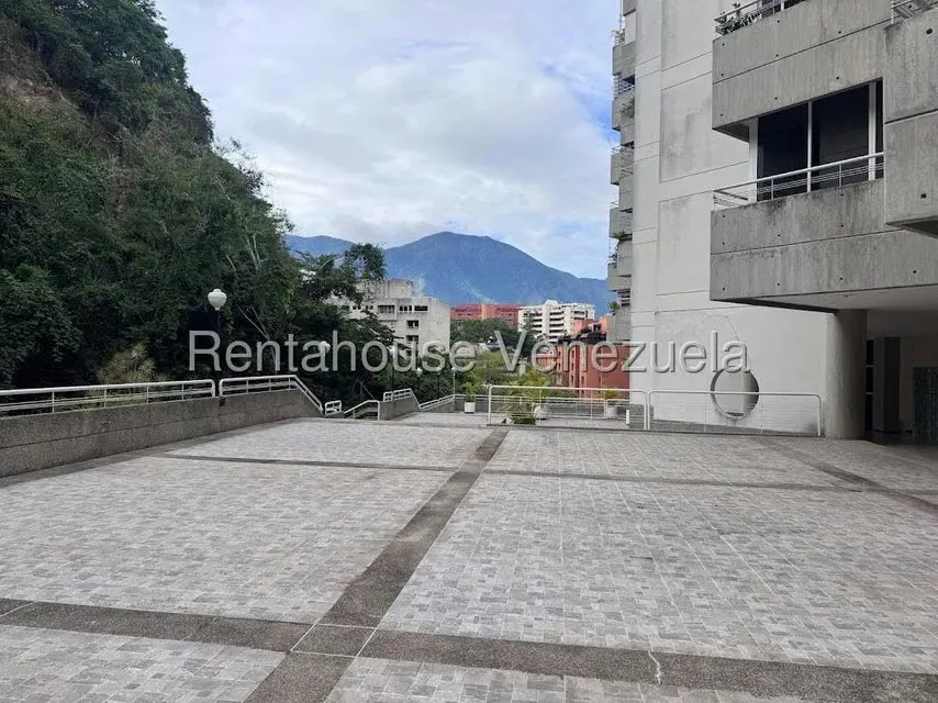 Apartamento (1 Nivel) en Alquiler en Colinas de Valle Arriba, Distrito Metropolitano - 31