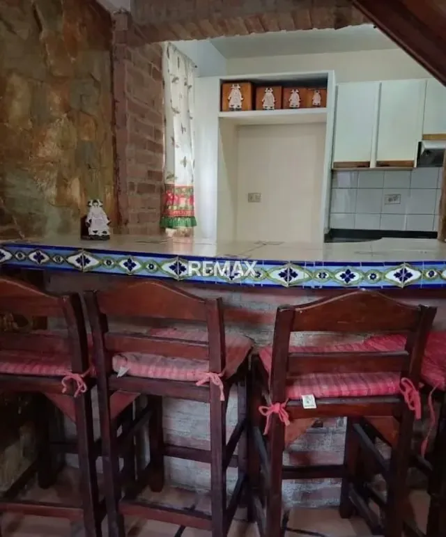 AMPLIA CASA DE ESQUINA EN ALQUILER PUERTA DEL BOSQUE LAS ROSAS GUATIRE - 3