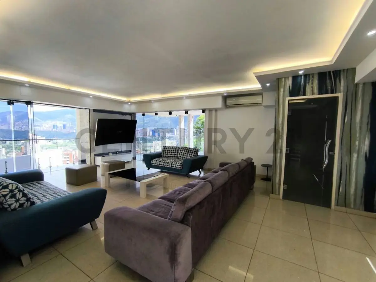 Residencia de 700 m² con vista al Ávila en Colinas de Los Chaguaramos