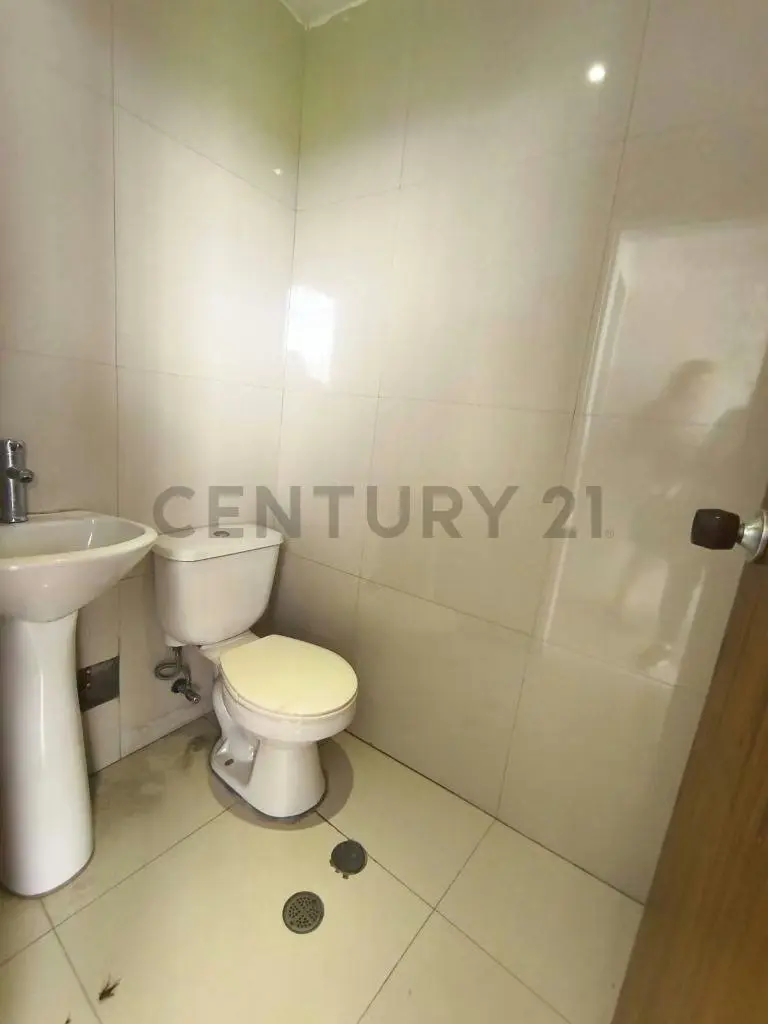 Residencia de 700 m² con vista al Ávila en Colinas de Los Chaguaramos - 55
