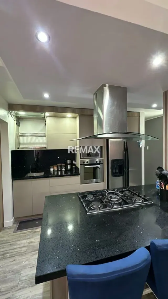 En Venta Apartamento Remodelado en la Concordia Residencia la Florida Edif Frailejon - 13