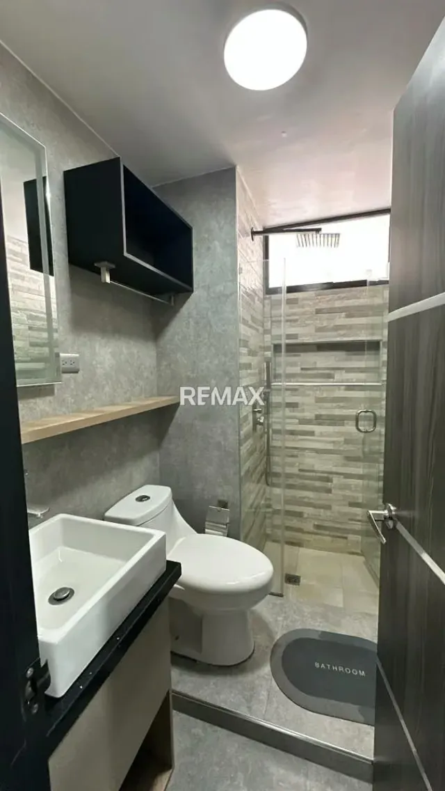 En Venta Apartamento Remodelado en la Concordia Residencia la Florida Edif Frailejon - 9