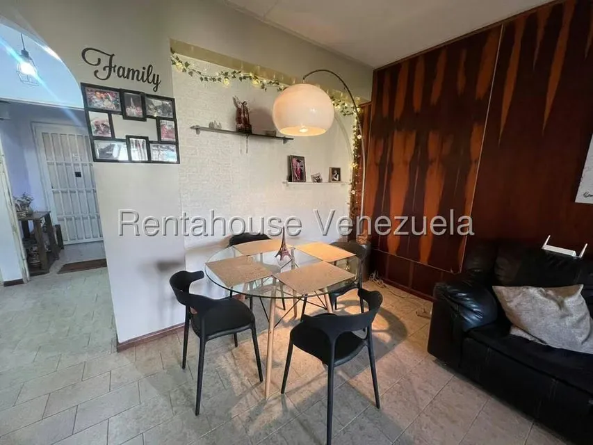 Apartamento (1 Nivel) en Venta en Montalban II, Distrito Metropolitano - 2