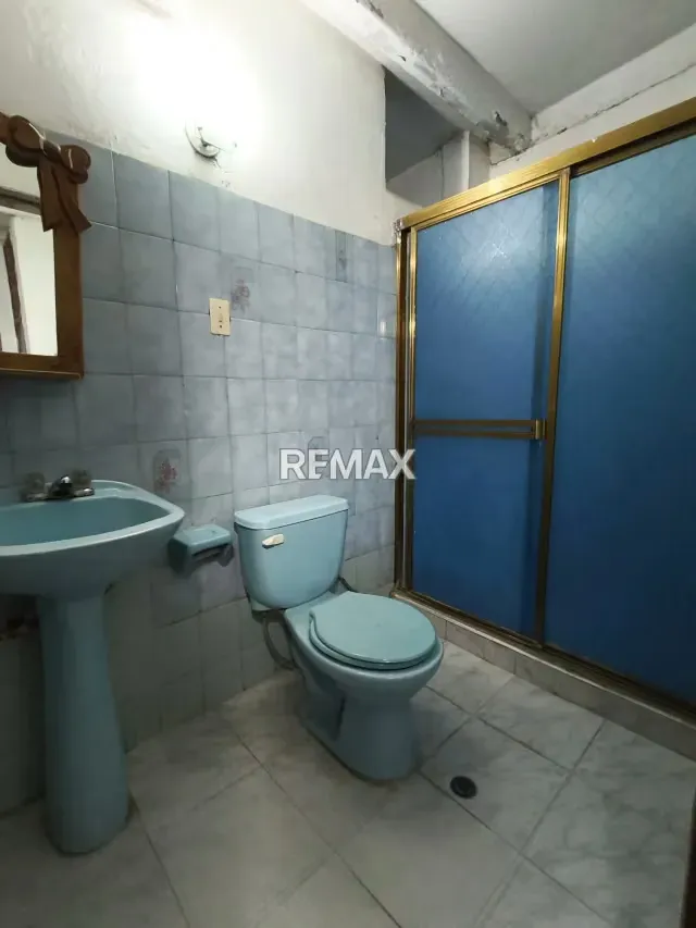 En Alquiler Casa dos Niveles, Urb. Girardot - 11