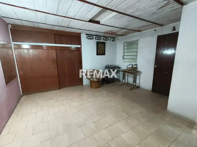 En Alquiler Casa dos Niveles, Urb. Girardot - 7