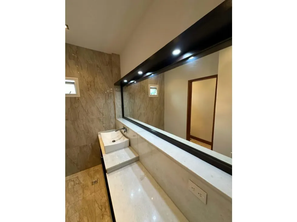 Apartamento en venta o alquiler 439m², 1º Transversal la Castellana - 21
