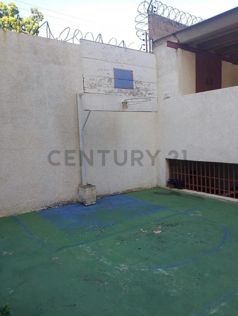 Se alquila apartamento Residencias Bella Vista Av. 4 - 11
