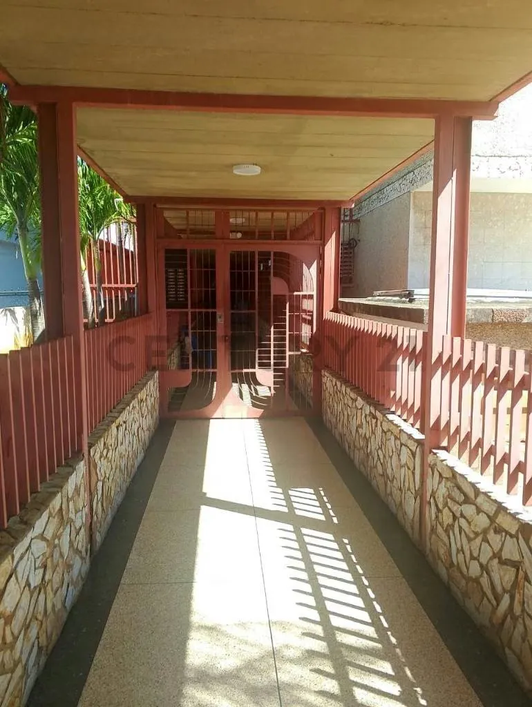 Se alquila apartamento Residencias Bella Vista Av. 4 - 2