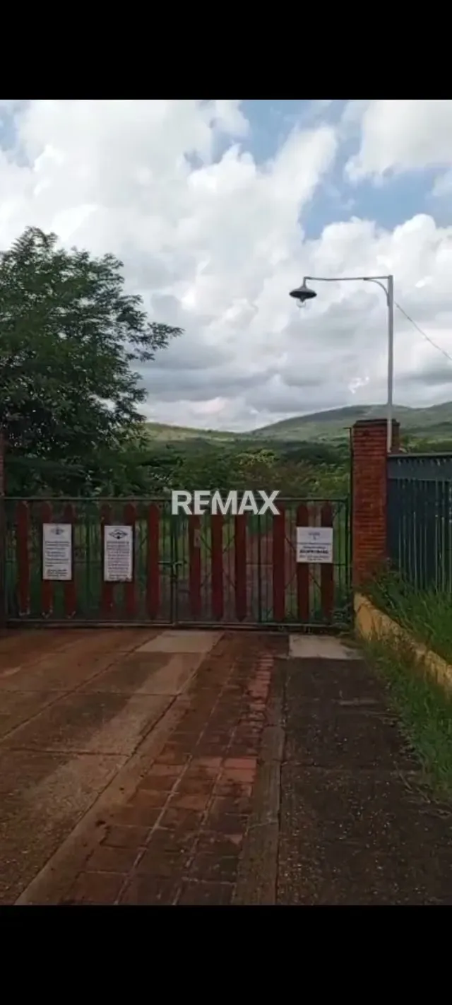 TERRENO EN VENTA CON UNA VISTA HERMOSA - 2