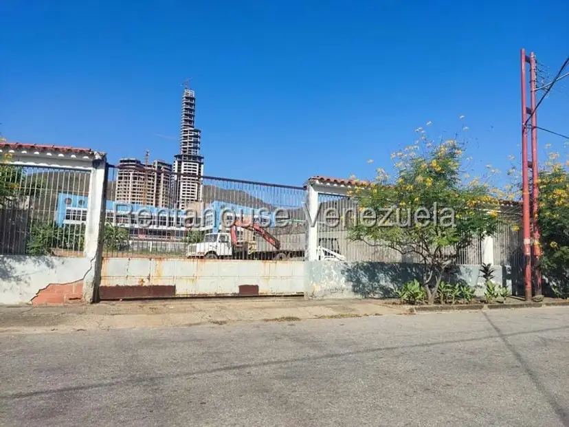 Terreno (Comercial) en Venta en Los Jarales, Carabobo