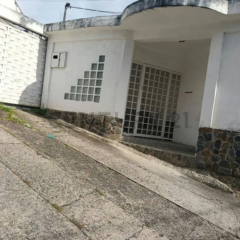 En Venta Exclusiva Casa En la Macarena Sur de 2 Niveles
