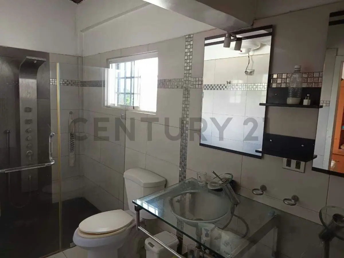 En Venta Exclusiva Casa En la Macarena Sur de 2 Niveles - 10