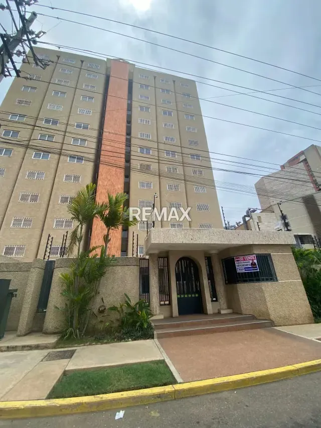 APARTAMENTO EN VENTA EN EDIF. SANTA BÁRBARA ZONA ESTE EN MARACAIBO
