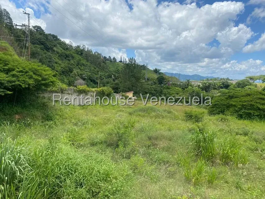 Terreno (Comercial) en Venta en La Lagunita Country Club, Distrito Metropolitano - 3