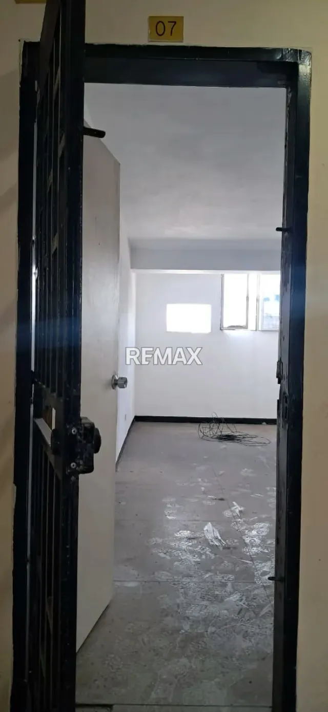 Se Alquila oficina de 70 metros cuadrado zona Centro de Maracay