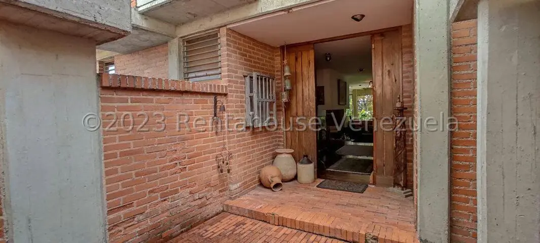Casa (Multipes Niveles) en Venta en La Lagunita Country Club, Distrito Metropolitano - 2