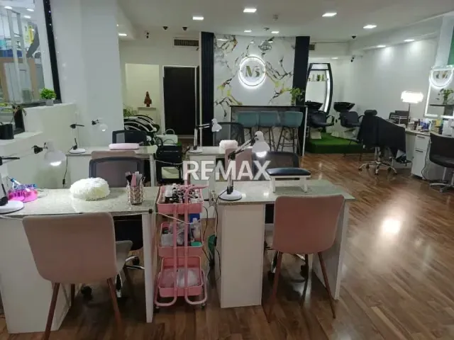 Punto Comercial Galerias - 4