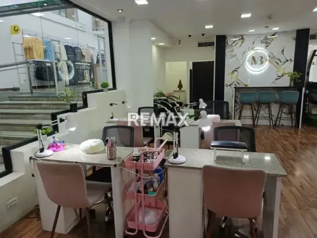 Punto Comercial Galerias - 10