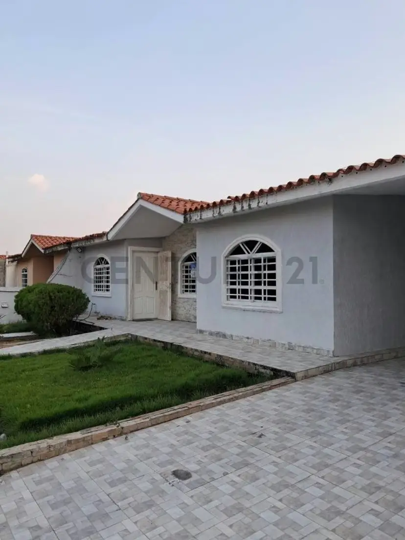HERMOSA CASA EN URB. ALATA VISTA DE ANACO