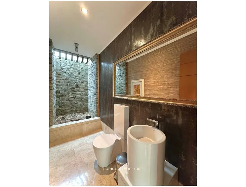 Venta Casa remodelada 779 m2 Los Naranjos 7661 - 7