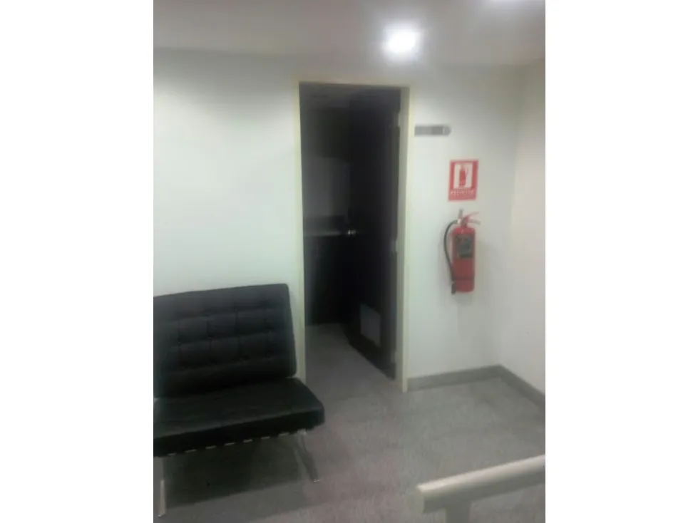 Vendo oficina 80m2 Lomas del Sol 1713 - 11