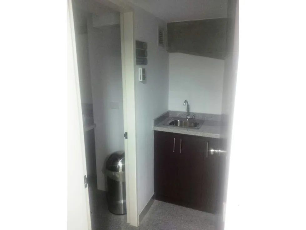 Vendo oficina 80m2 Lomas del Sol 1713 - 12
